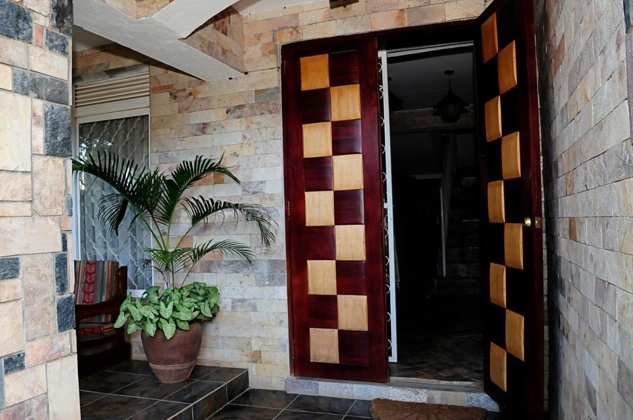 The Shoebill Nest Bed & Breakfast Kampala Exterior foto