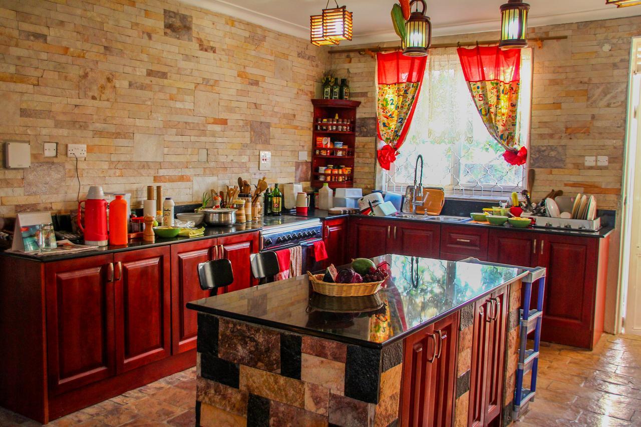The Shoebill Nest Bed & Breakfast Kampala Exterior foto